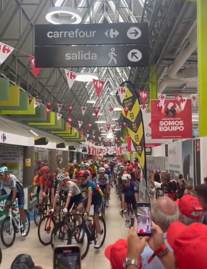 Ujęcie pochodzi z filmiku opublikowanego przez użytkownika Varhegyi Beni na portalu X (dawniej Twitter)