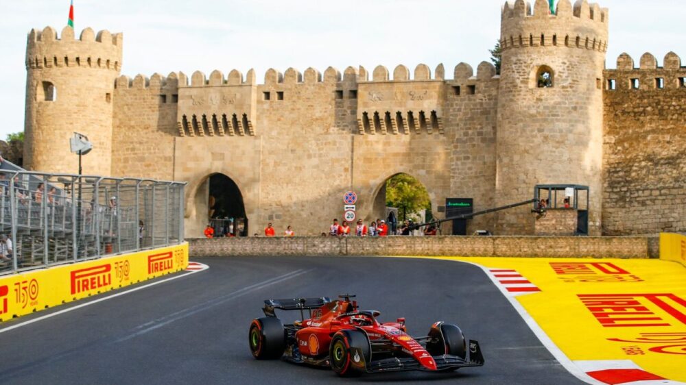 Charles Leclerc podczas GP Azerbejdżanu/ fot. skysports.com