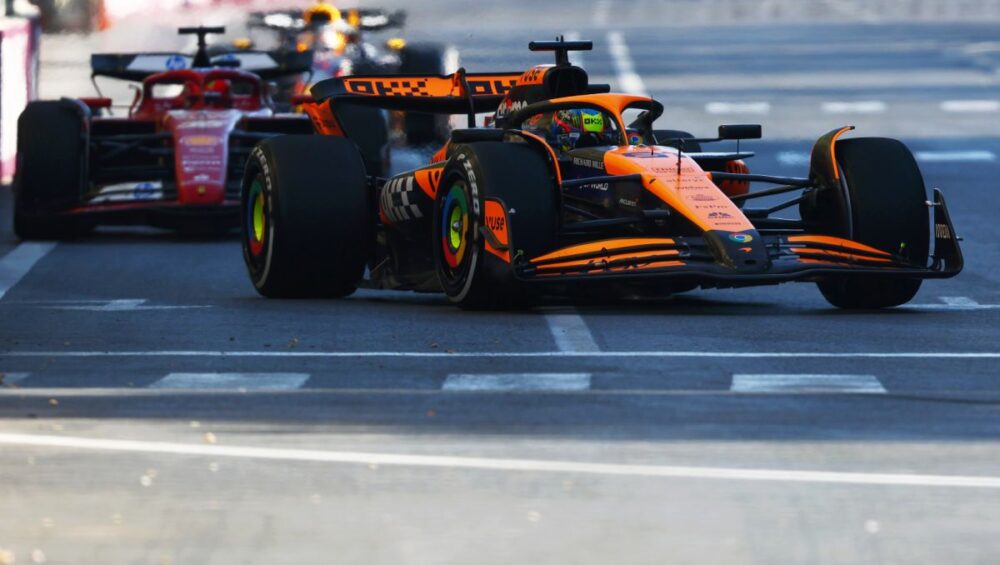 Oscar Piastri, a za nim Charles Leclerc/fot. Getty